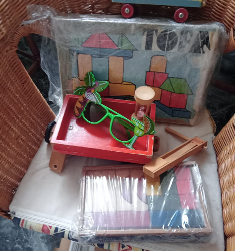 Paket holzspielzeug baukästen - paket,